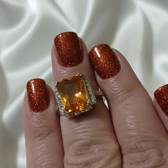Source Unknown Jewelry - Citrine Rhinestone Silver Fashion Cocktail Statement Ring Size 8 NWOT FLAWED